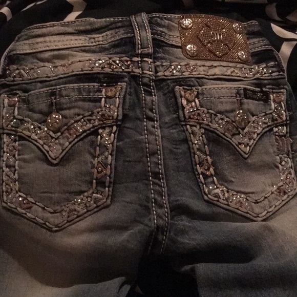 Jeans - Picture 1 of 3